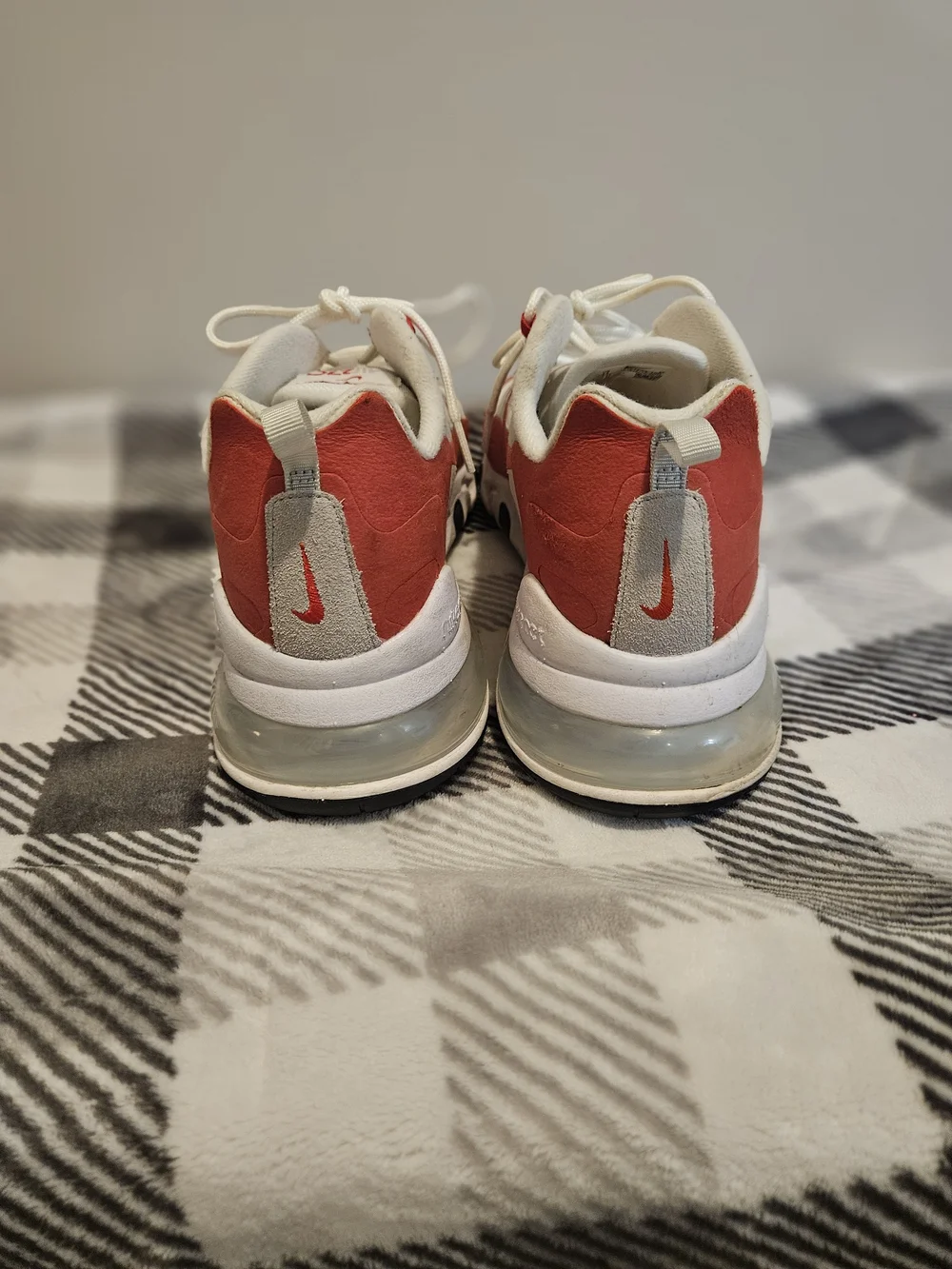 Mens Red and White Athletic Sneakers - Stylish Everyday Comfort